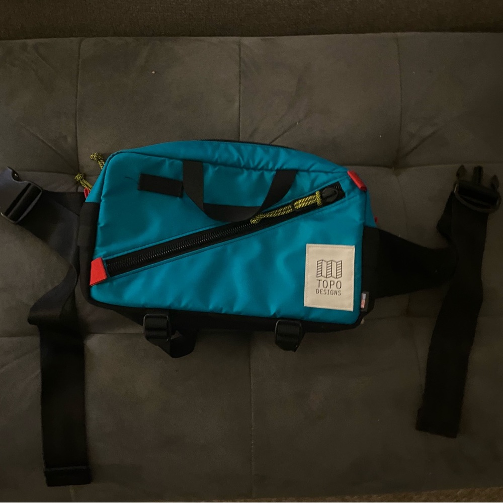 Topo large crossbody